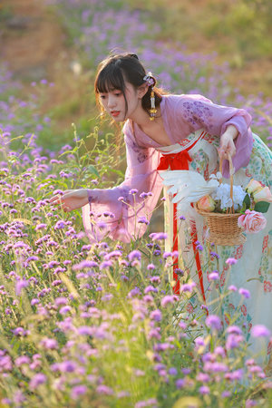 99re6青草熱在線視頻