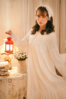 大胸校花瑩瑩被老頭糟蹋導演是誰