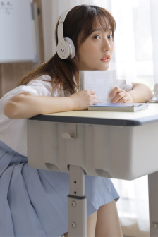 午夜免費(fèi)視頻