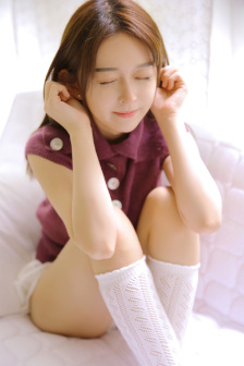 亞洲性人人天天夜夜摸