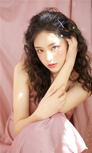 向漣蒼士獻(xiàn)上純結(jié)