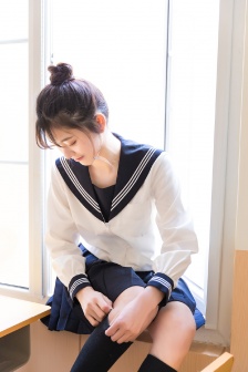 嫂嫂讓小叔子幫忙生孩子視頻