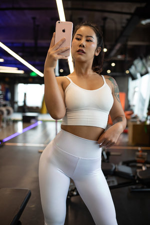 最大但人文藝術(shù)網(wǎng)站