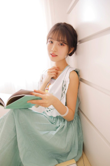 上體育課被拉到?jīng)]人的地方作文